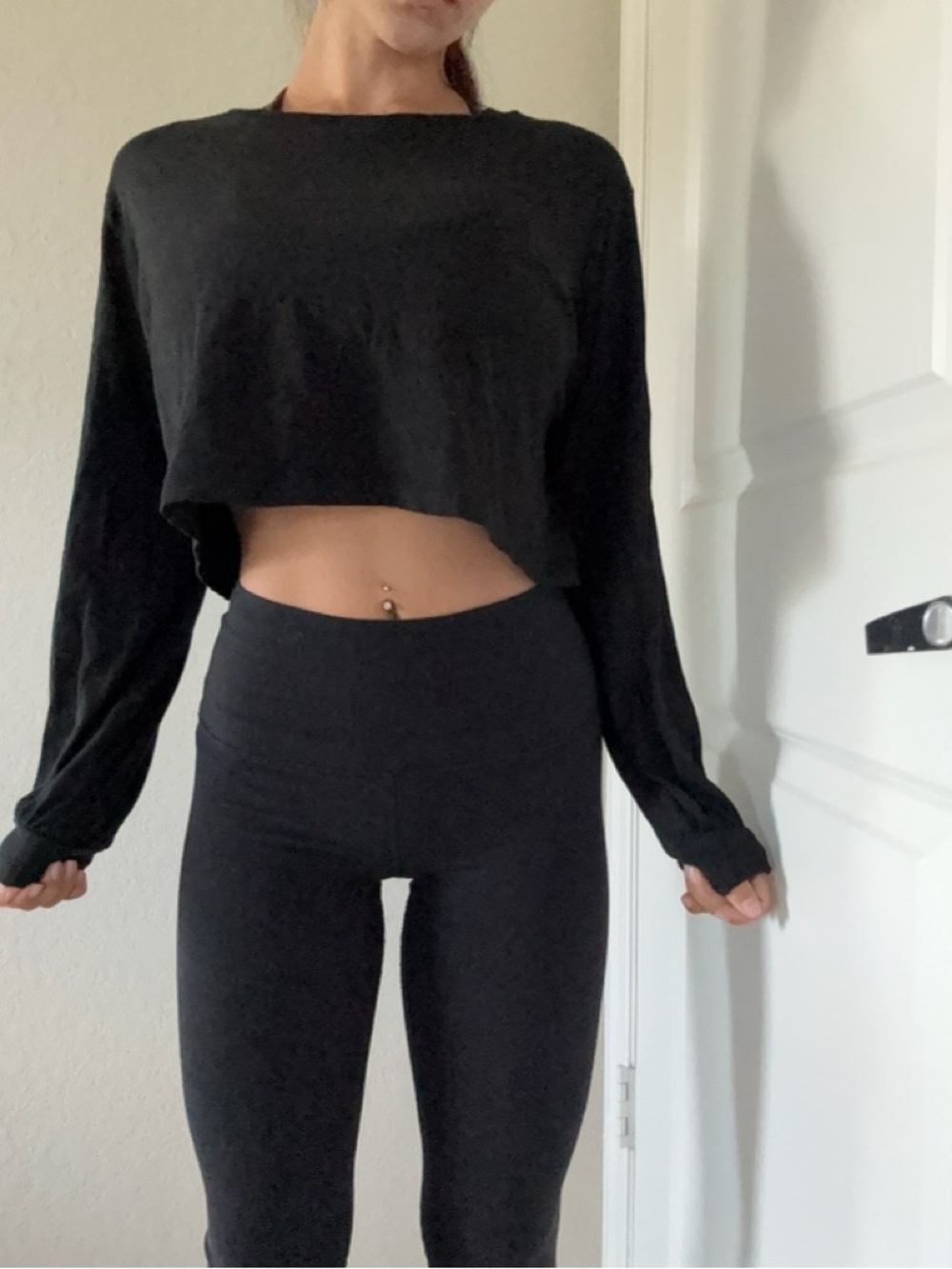 Forever 21 Black Cropped Long-Sleeve Top